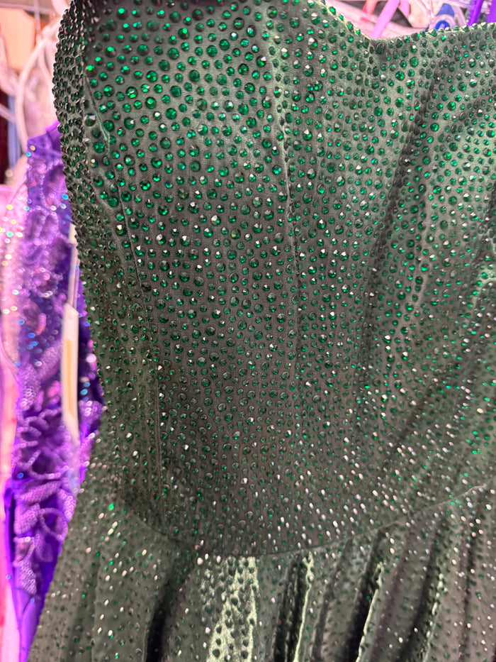 8886 emerald