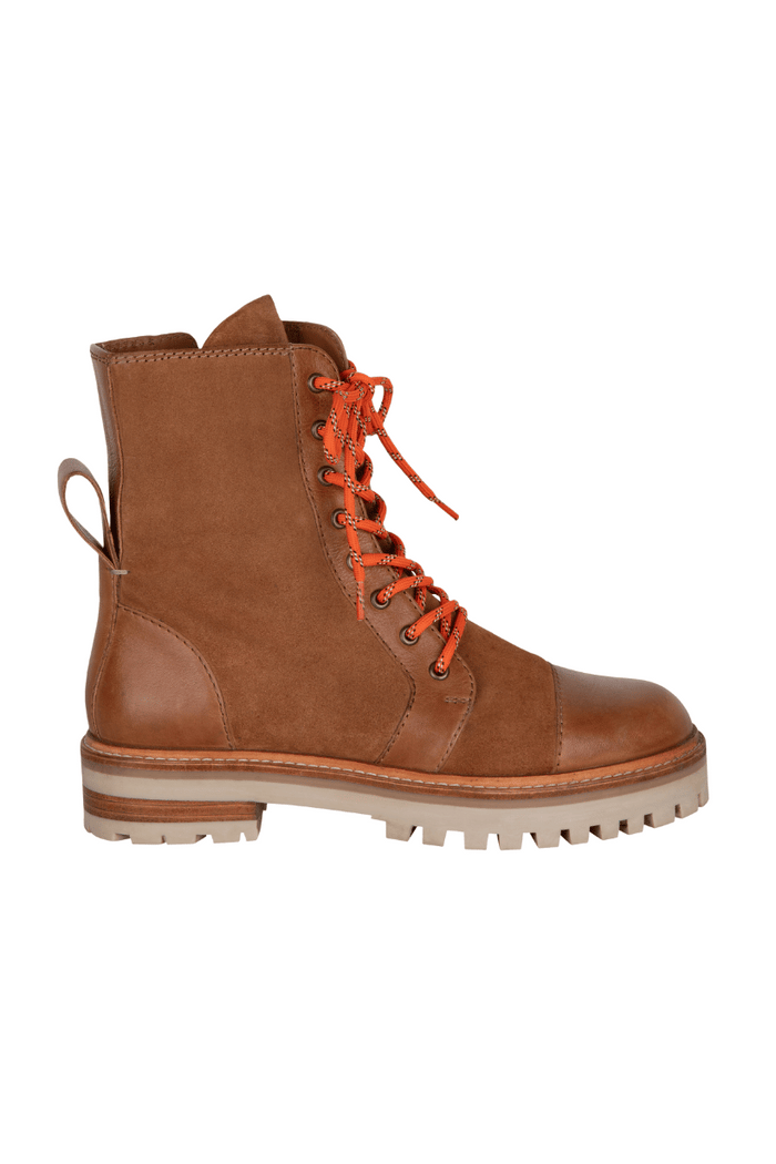 Adventure Boot