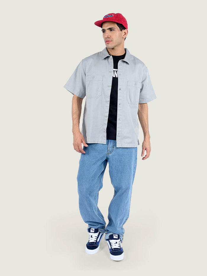 Camisa M/C Hombre Larkspur Solid Workw Gris Vans
