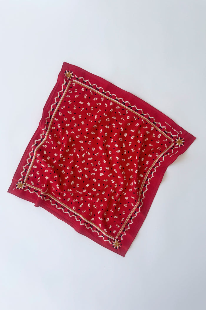 Daisies Bandana with Embroidery