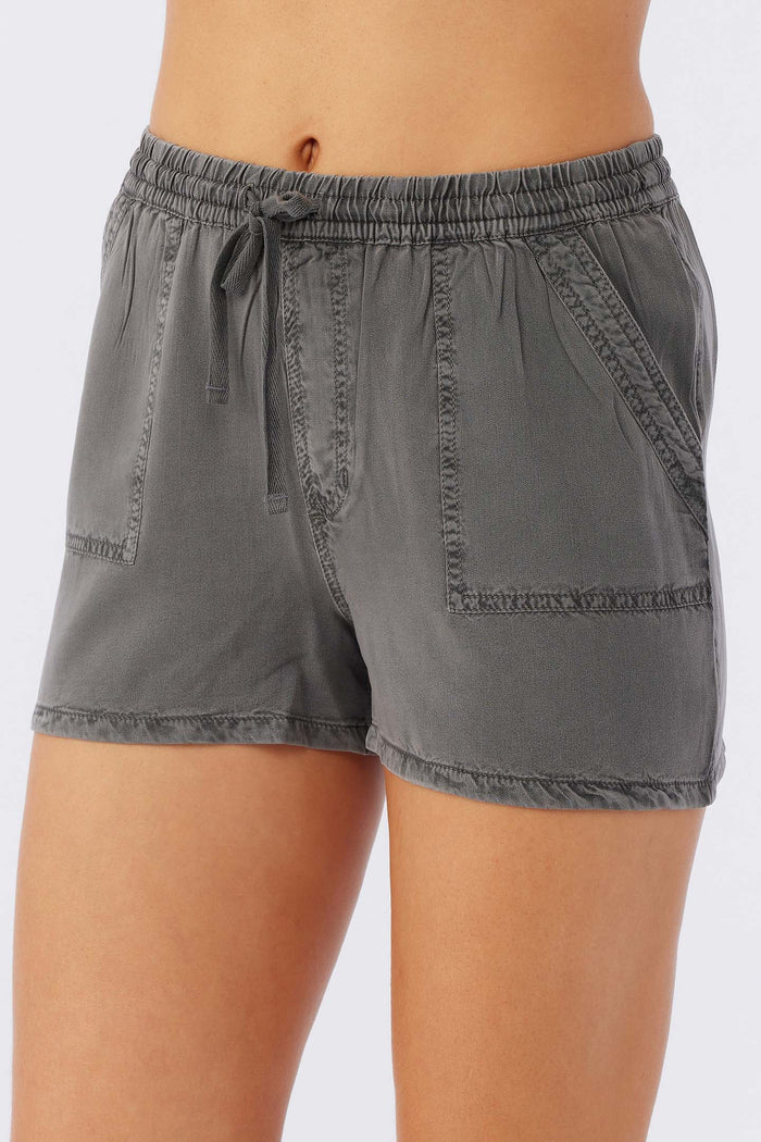 Francina Twill Shorts - Black | O'Neill