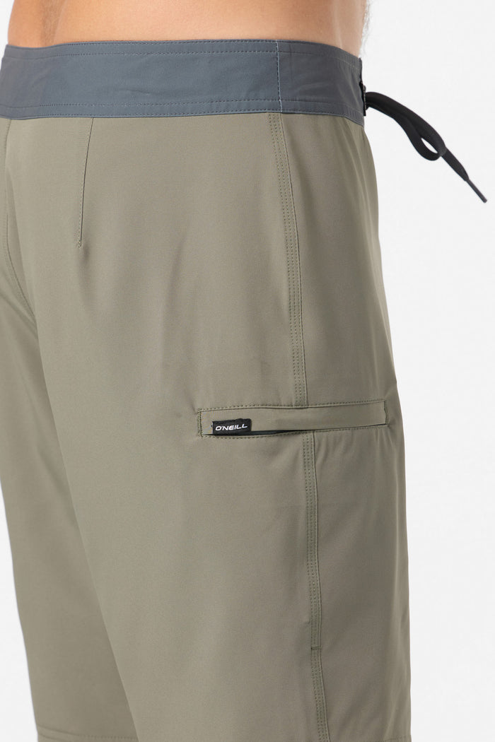 Hyperfreak Heat Solid 19" Boardshorts - Mulled Basil | O'Neill