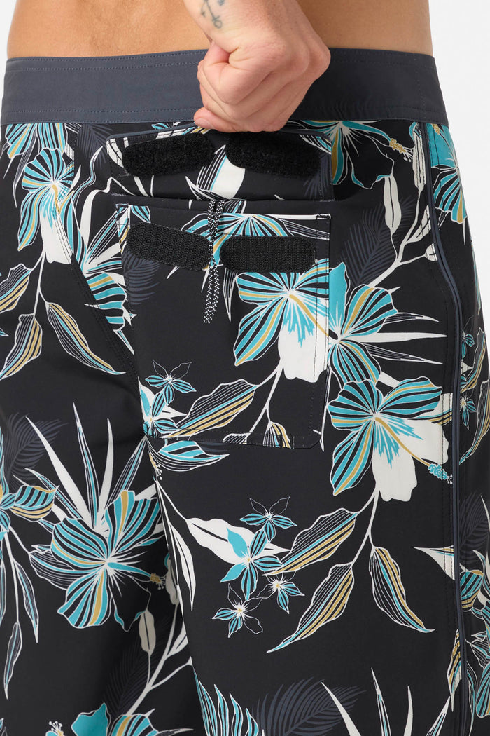 Hyperfreak Mysto Scallop 19" Boardshorts - Black | O'Neill