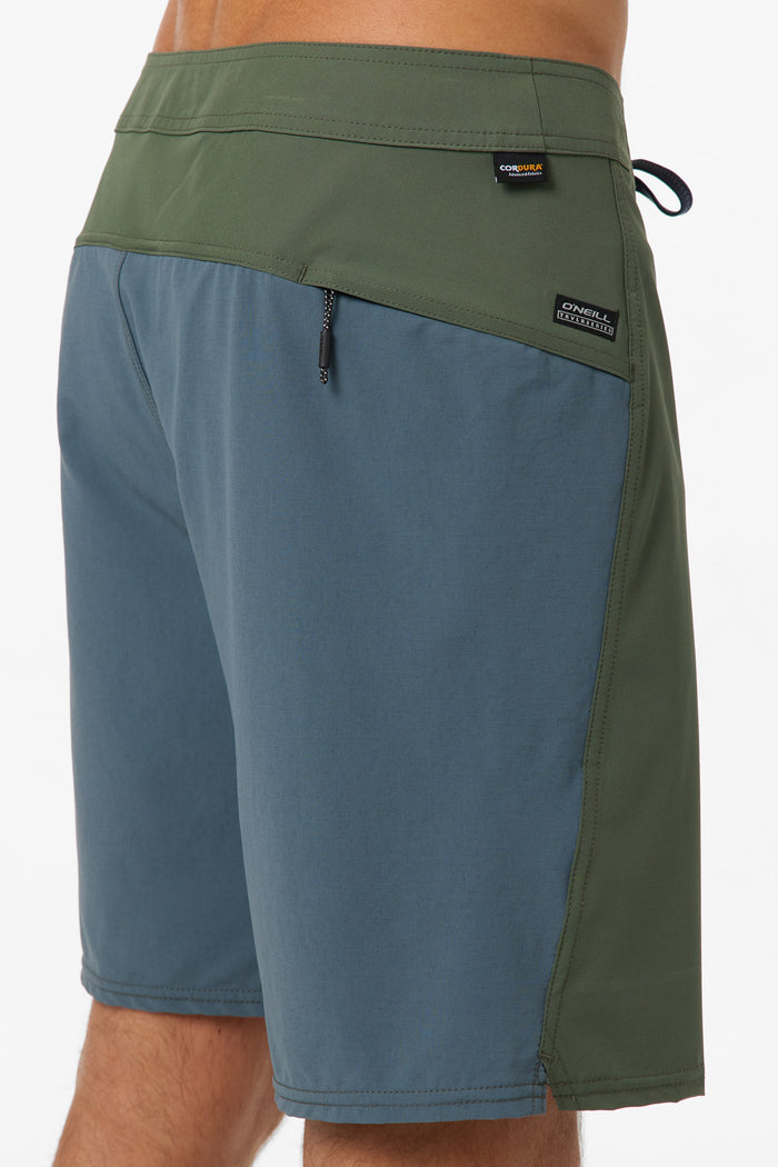 Hyperfreak TRVLR Tech Enduro 19" Boardshorts - Dark Olive | O'Neill