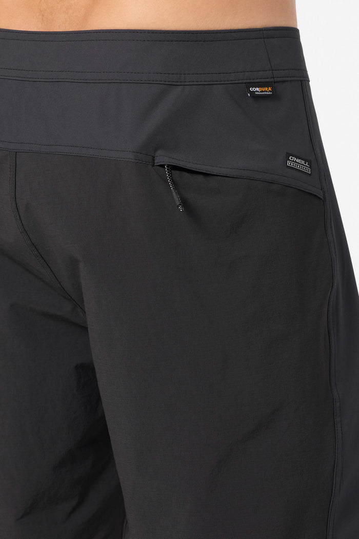 Hyperfreak TRVLR Tech Enduro 19" Boardshorts - Phantom | O'Neill