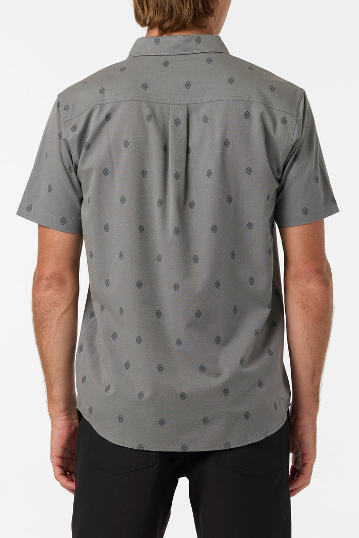 Light Check Geo Standard Fit Shirt - Gargoyle | O'Neill