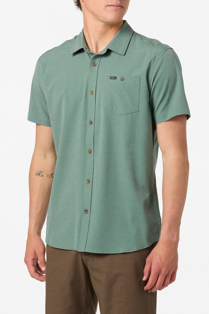 Light Check Hybrid Standard Fit Shirt - Cilantro | O'Neill