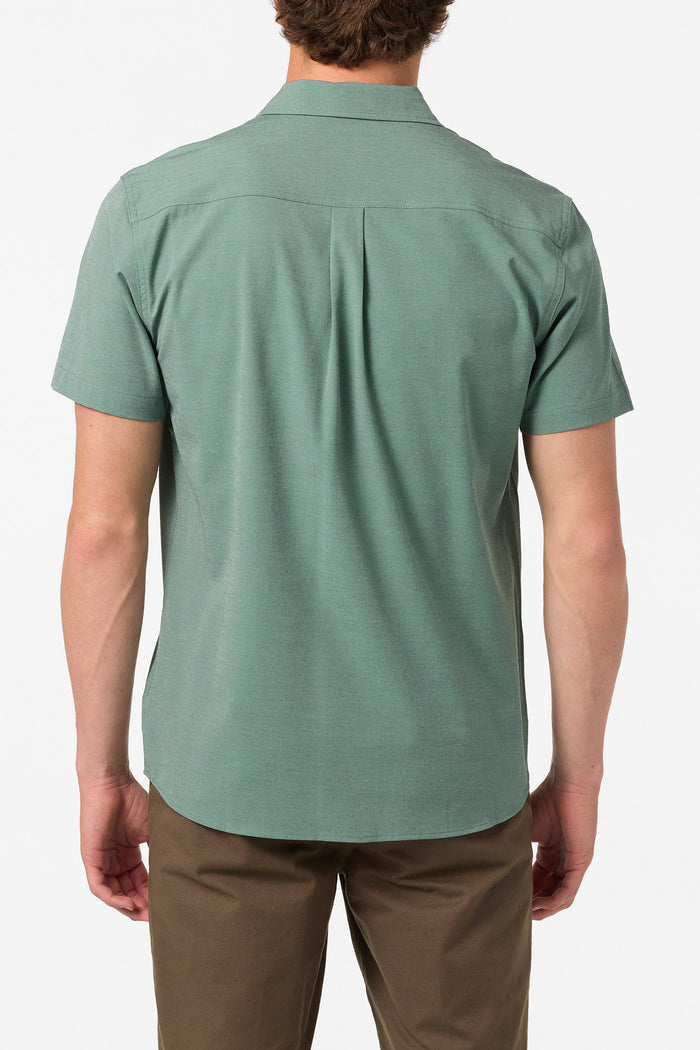 Light Check Hybrid Standard Fit Shirt - Cilantro | O'Neill
