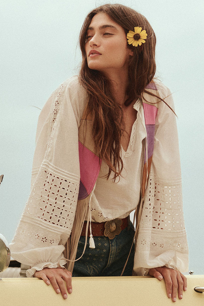 Spell-LoveInTheAfternoon-Blouse-Daisy-0924_3b24e90f-09ac-4b3a-80c3-34a214984cf3.jpg