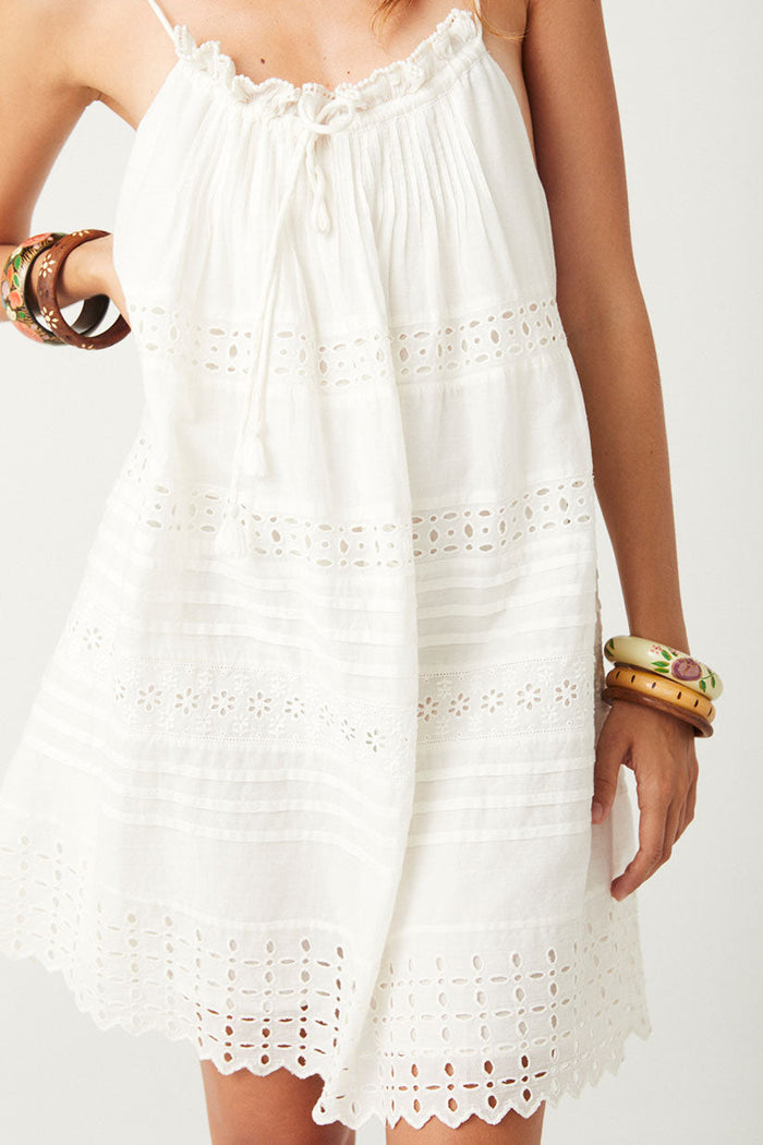 Spell-LoveInTheAfternoon-LaceMiniDress-Daisy-1098.jpg