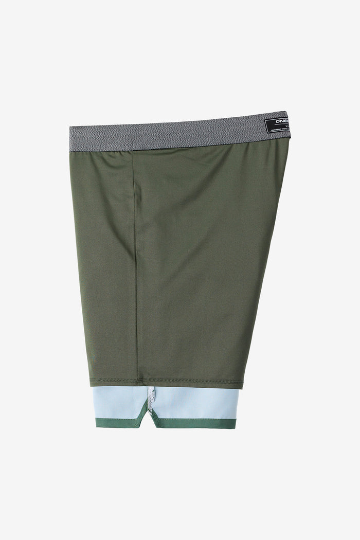 Perform Light Lined Elastic Waist 17" Hybrid Shorts -  | O'Neill