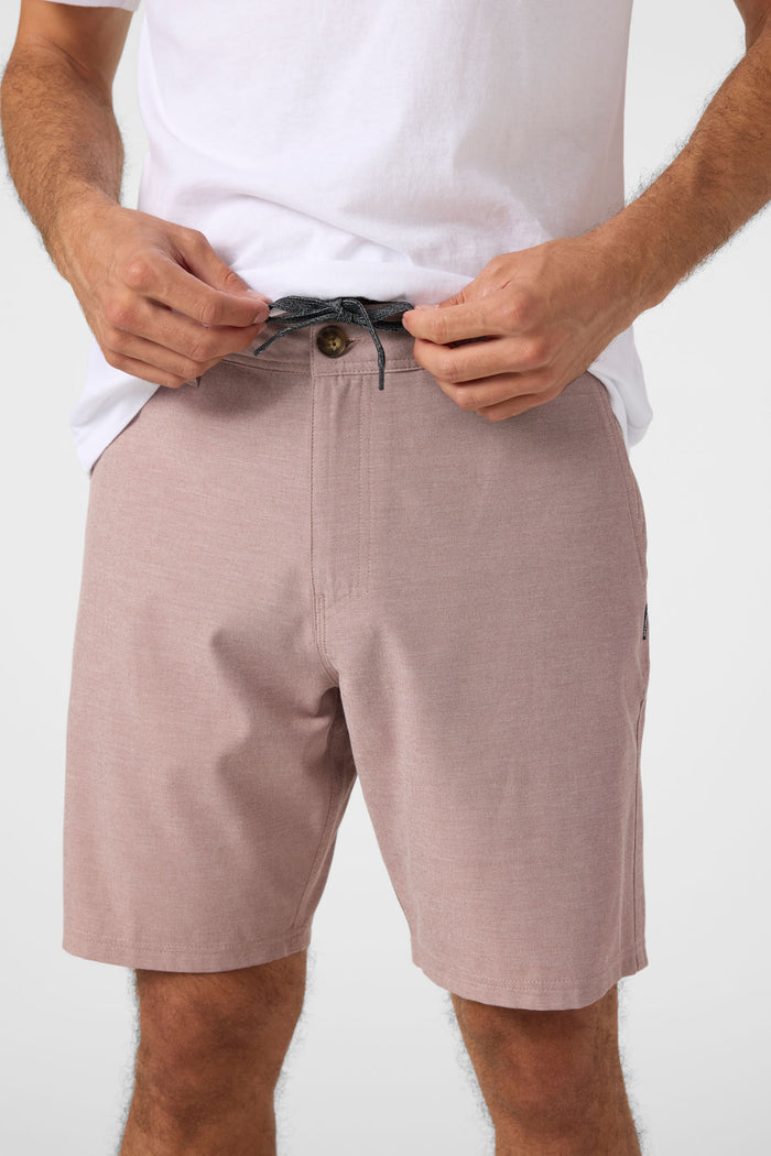 Reserve Light Check 19" Hybrid Shorts - Mahogany | O'Neill