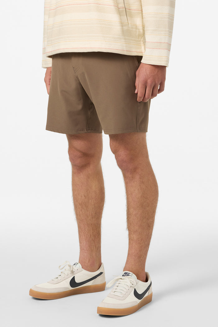Reserve Solid 17" Hybrid Shorts - Chocolate Chip | O'Neill