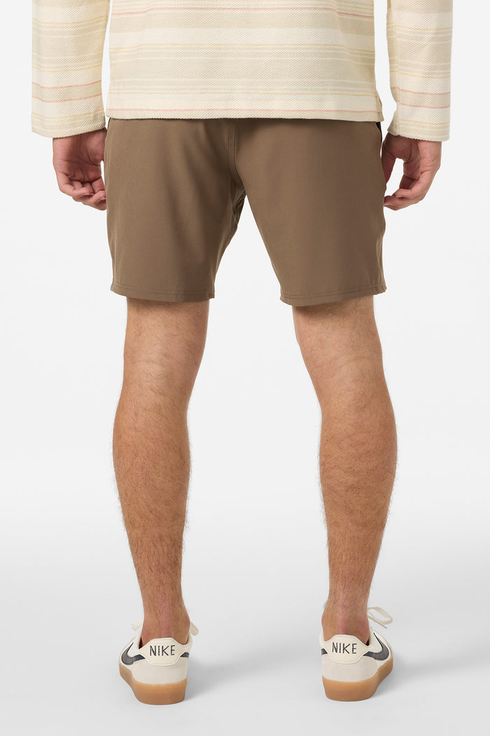 Reserve Solid 17" Hybrid Shorts - Chocolate Chip | O'Neill