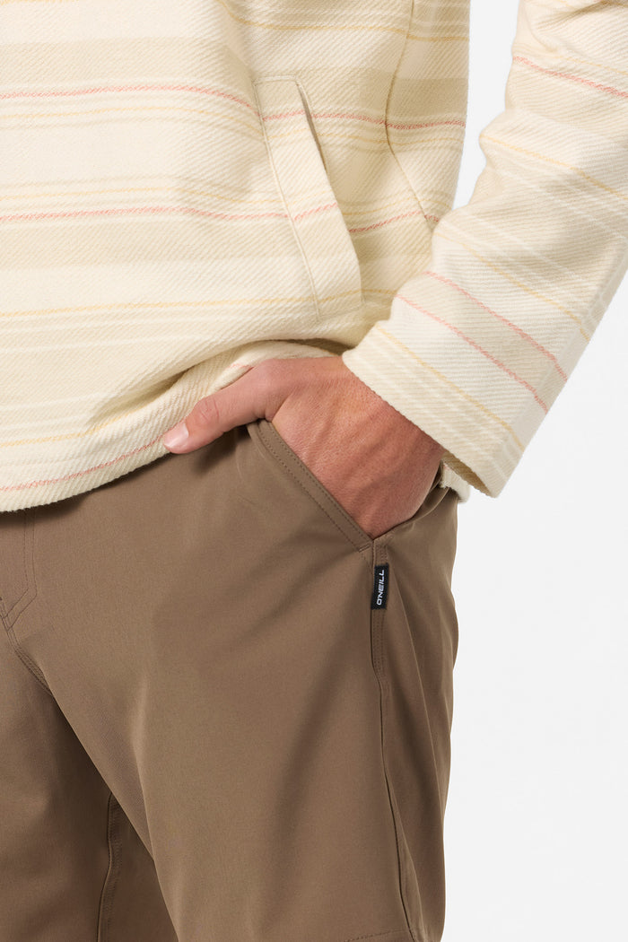 Reserve Solid 17" Hybrid Shorts - Chocolate Chip | O'Neill