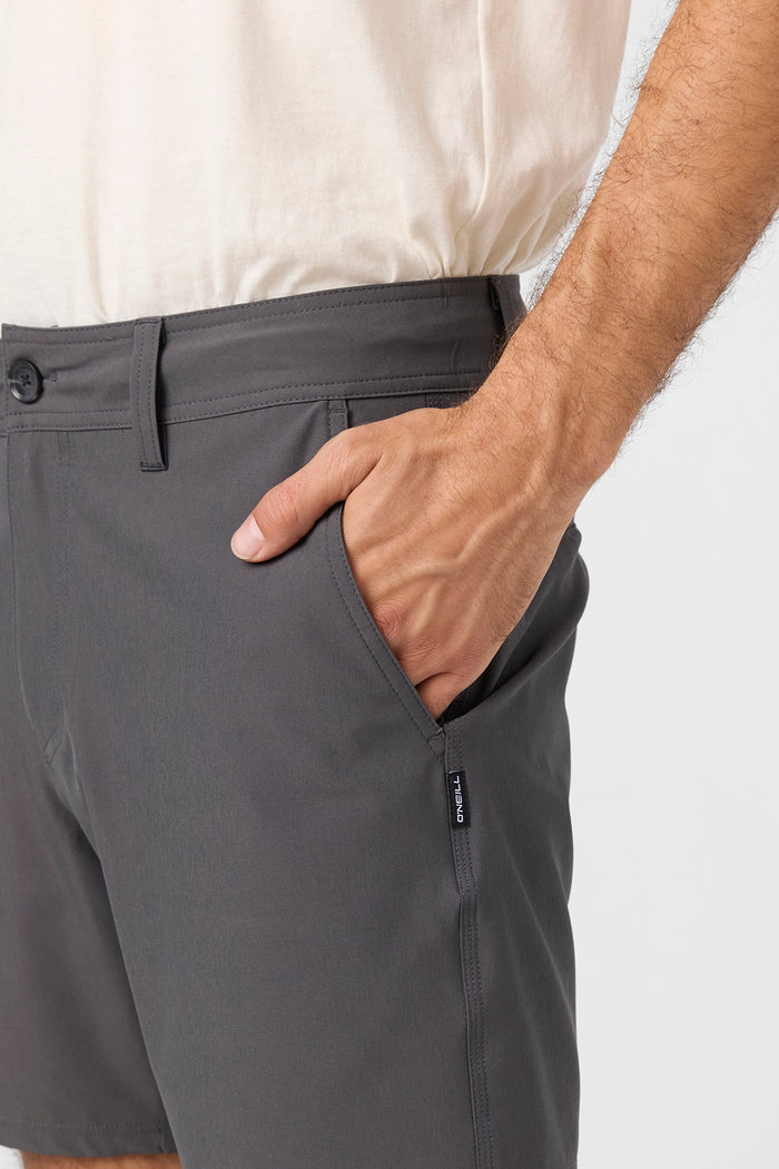 Reserve Solid 17" Hybrid Shorts - Graphite | O'Neill