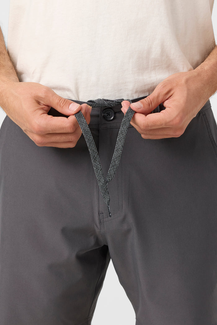 Reserve Solid 17" Hybrid Shorts - Graphite | O'Neill