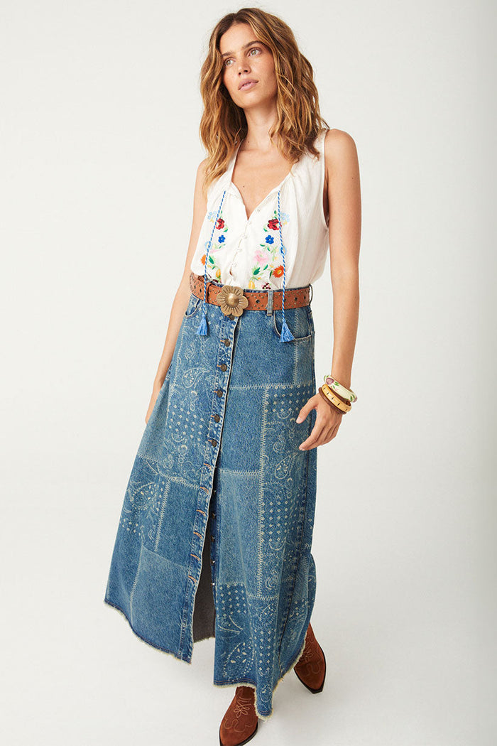 Spell-RoadTrip-DenimSkirt-Bandana-0888_bb1482a0-525f-4beb-ae9d-0205459a5045.jpg
