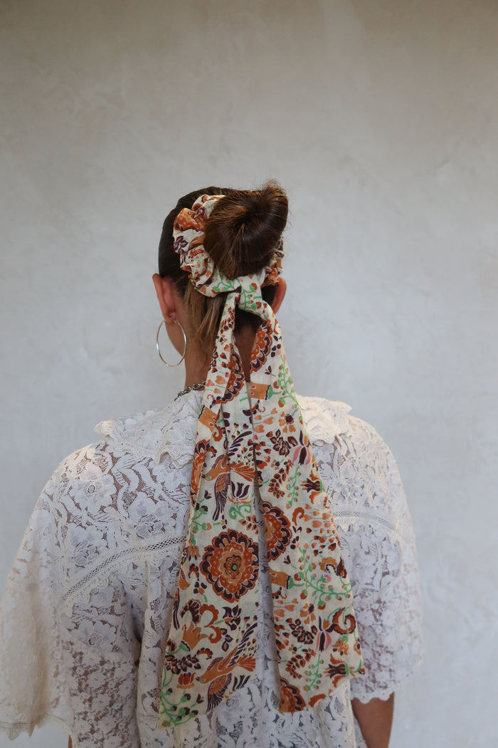 Sannah Scrunchie with Tie