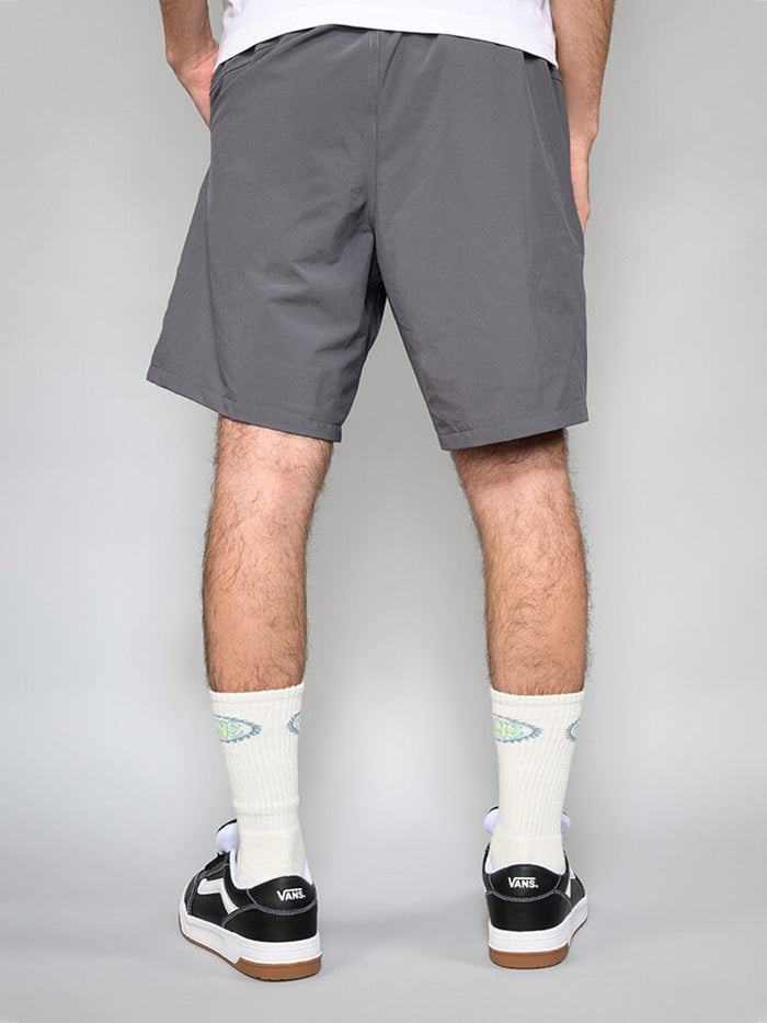 Short Hombre Mte Outline Hybrid Gris Vans