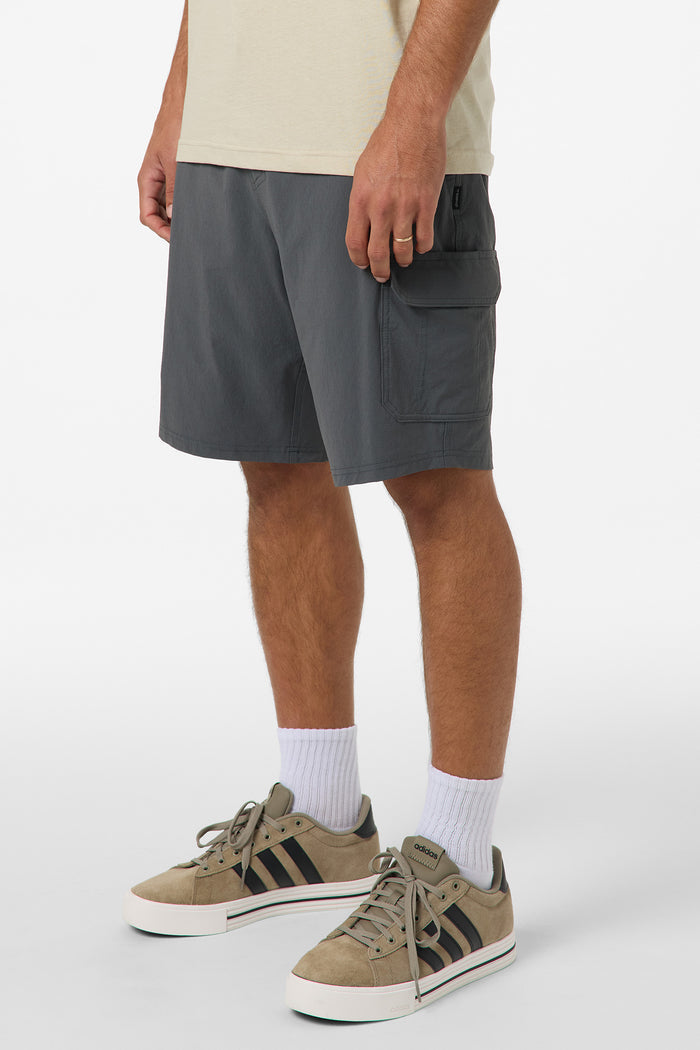 TRVLR Cargo  20" Hybrid Shorts - Dark Shadow | O'Neill