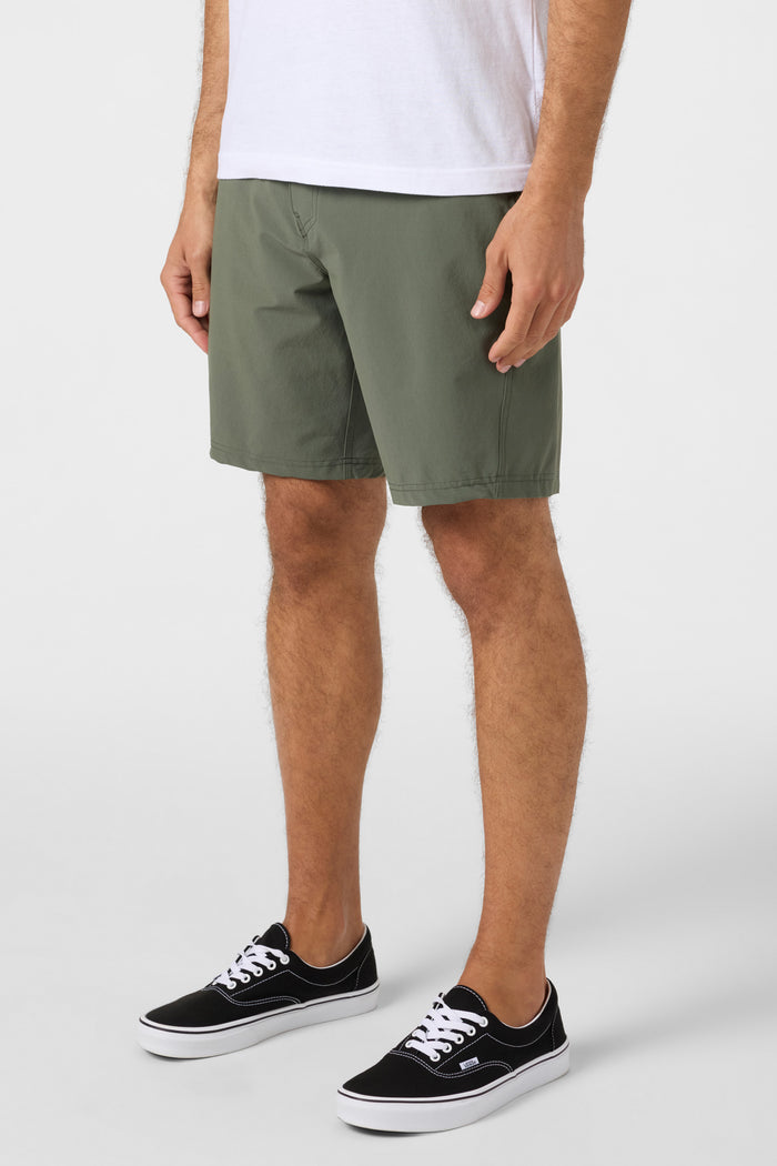 TRVLR Enduro 19" Hybrid Shorts - Dark Olive | O'Neill