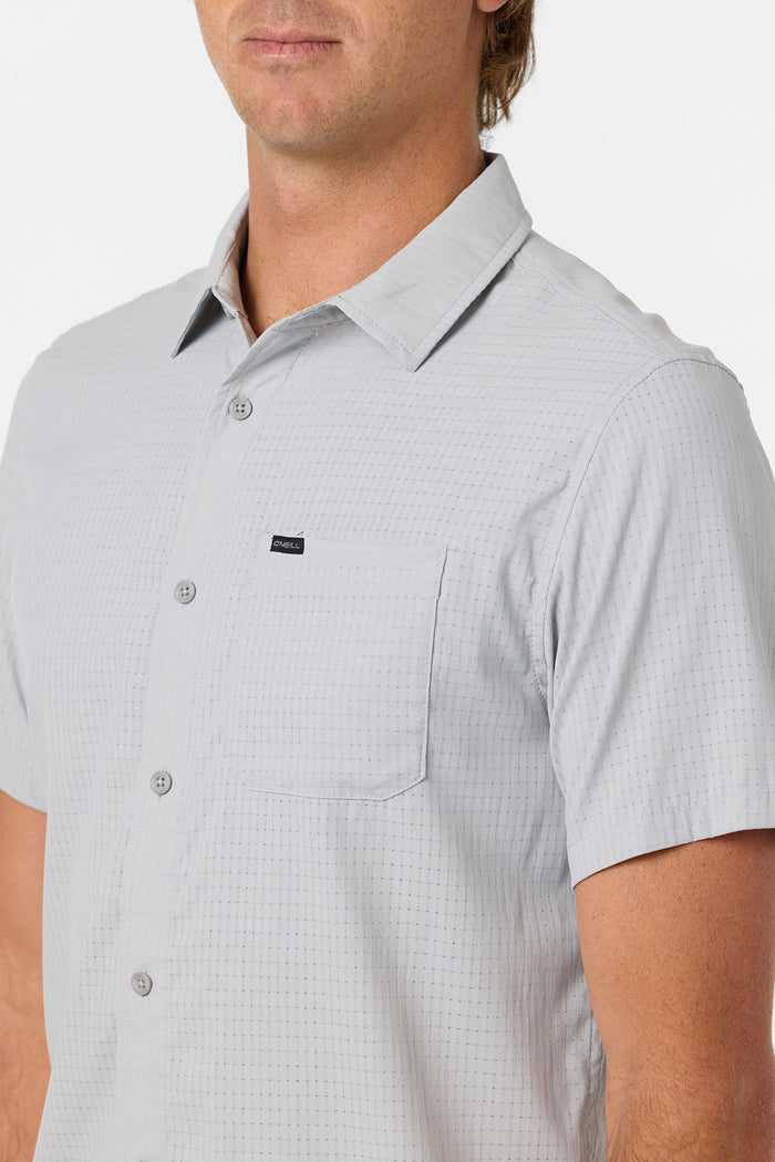 TRVLR Perforated Standard Fit Shirt - High-Rise | O'Neill