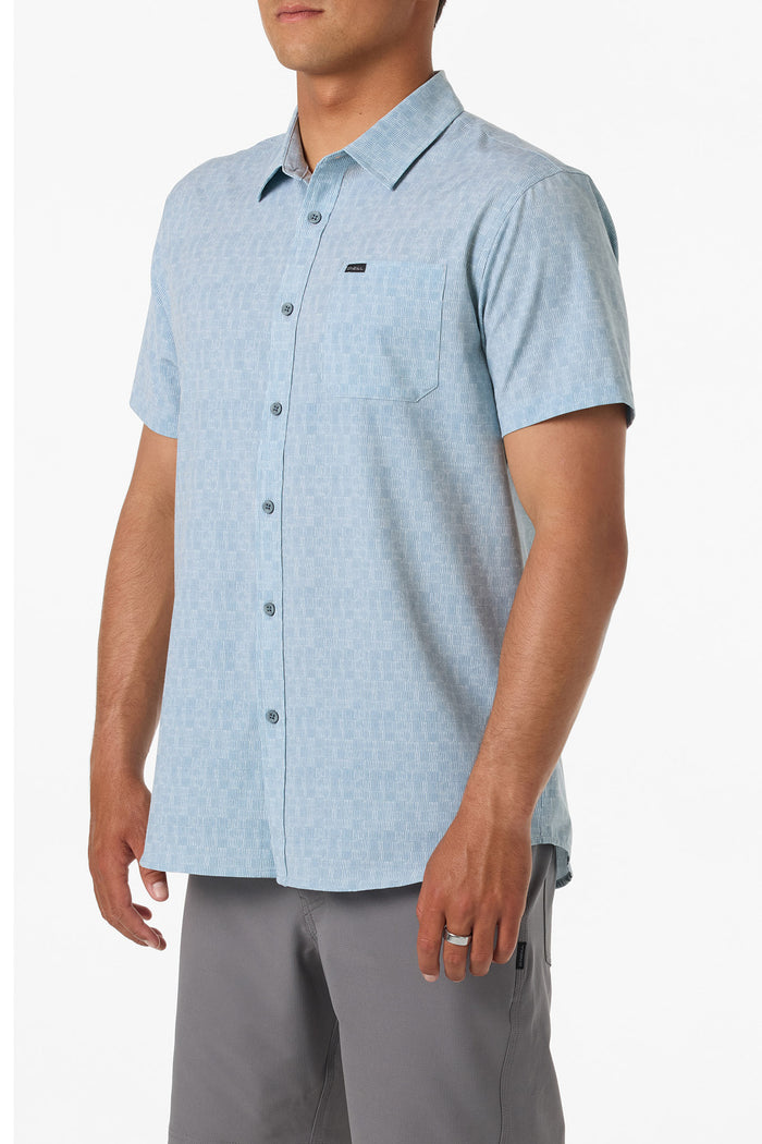 TRVLR UPF Standard Fit Shirt - Lead | O'Neill