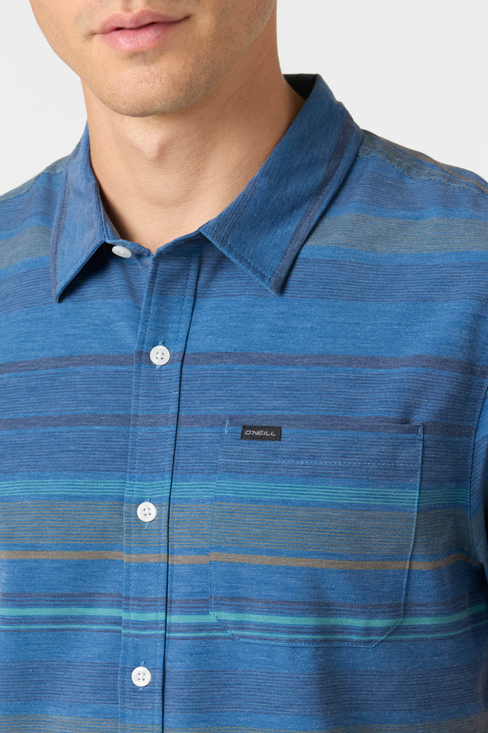 TRVLR UPF Traverse Relaxed Fit Shirt - Midnight Navy | O'Neill