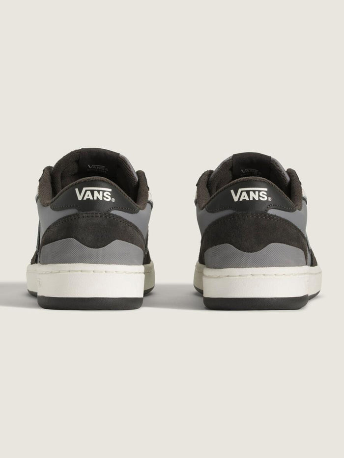 Zapatilla Hombre Lowland 2.0 Gris Vans